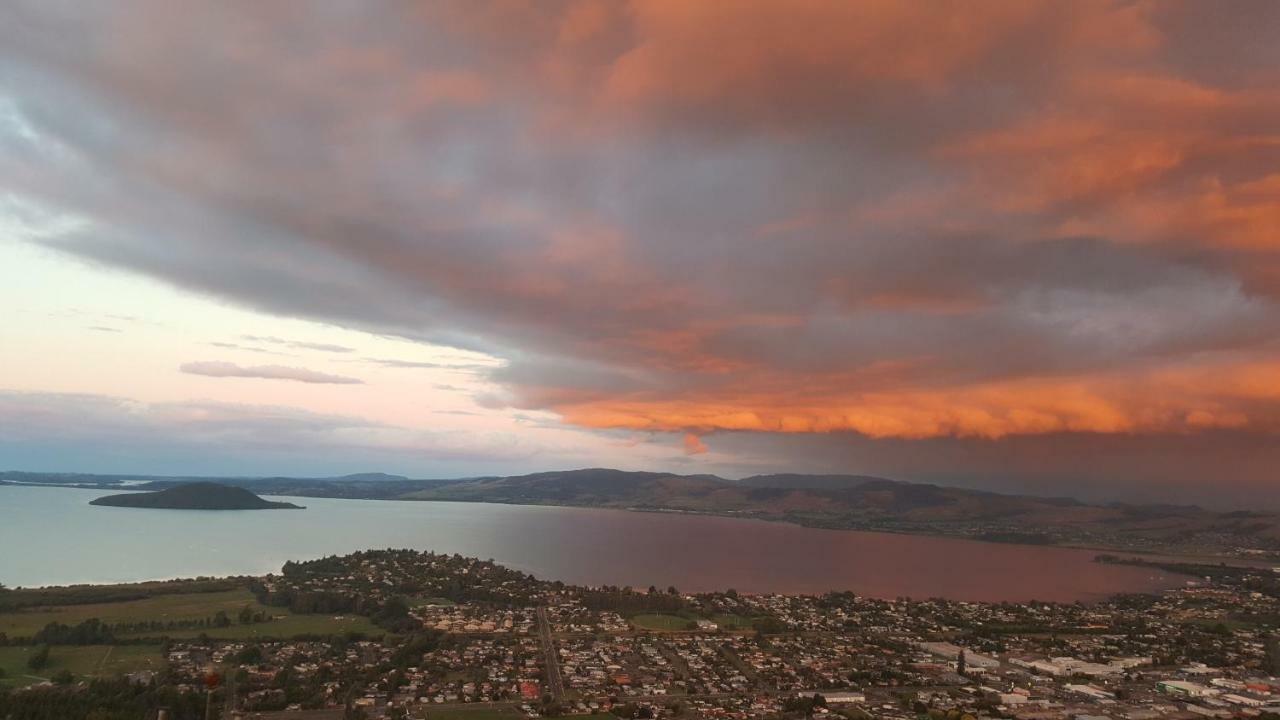 Aorangi Mountain Lodge Rotorua Extérieur photo